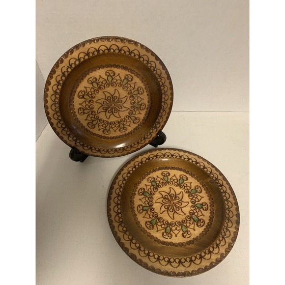 2 Vtg Spoldzielnia Rzemieslnicza Hand Carved Wooden Hanging Plates 8.5" Poland - Picture 2 of 11